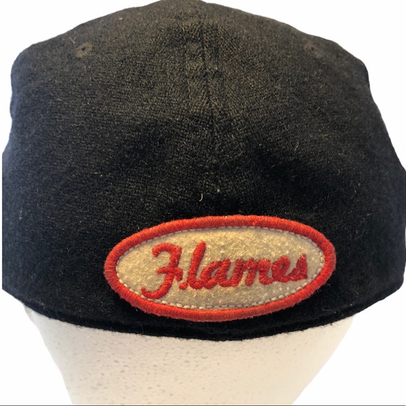 Calgary Flames mostly wool Reebok flex fit hat - Picture 4 of 8